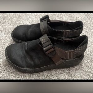 Olive Green Chaco Clogs, size 7.5 men’s, 9 women’s